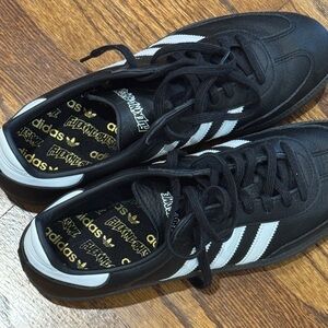 Adidas Men's Classic Samba Size 10